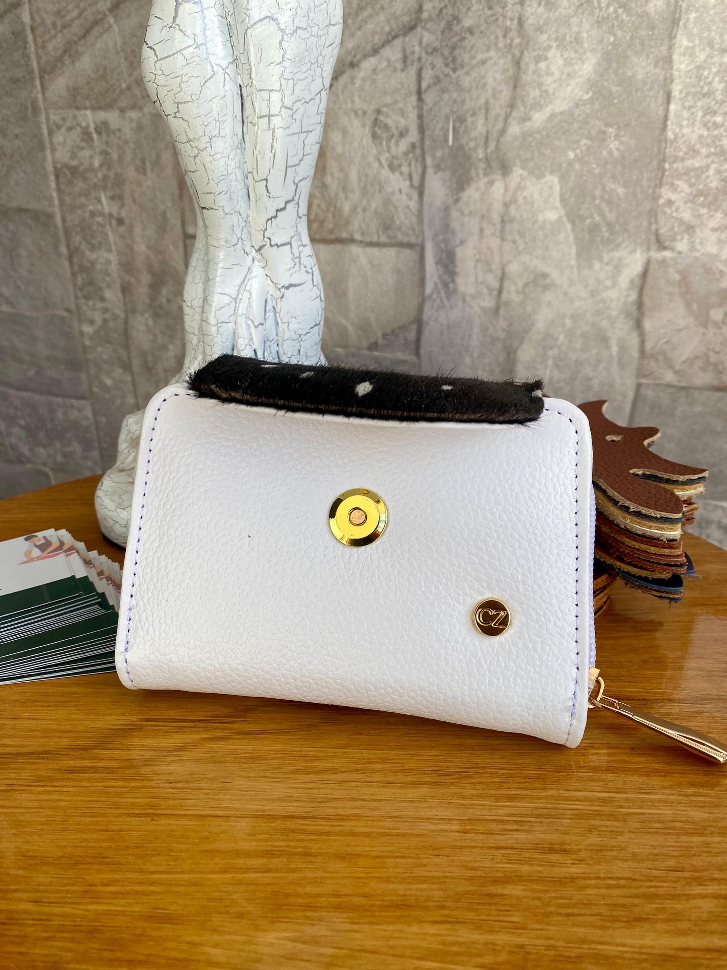 Billetera Bovi II Blanco-Negro pelo