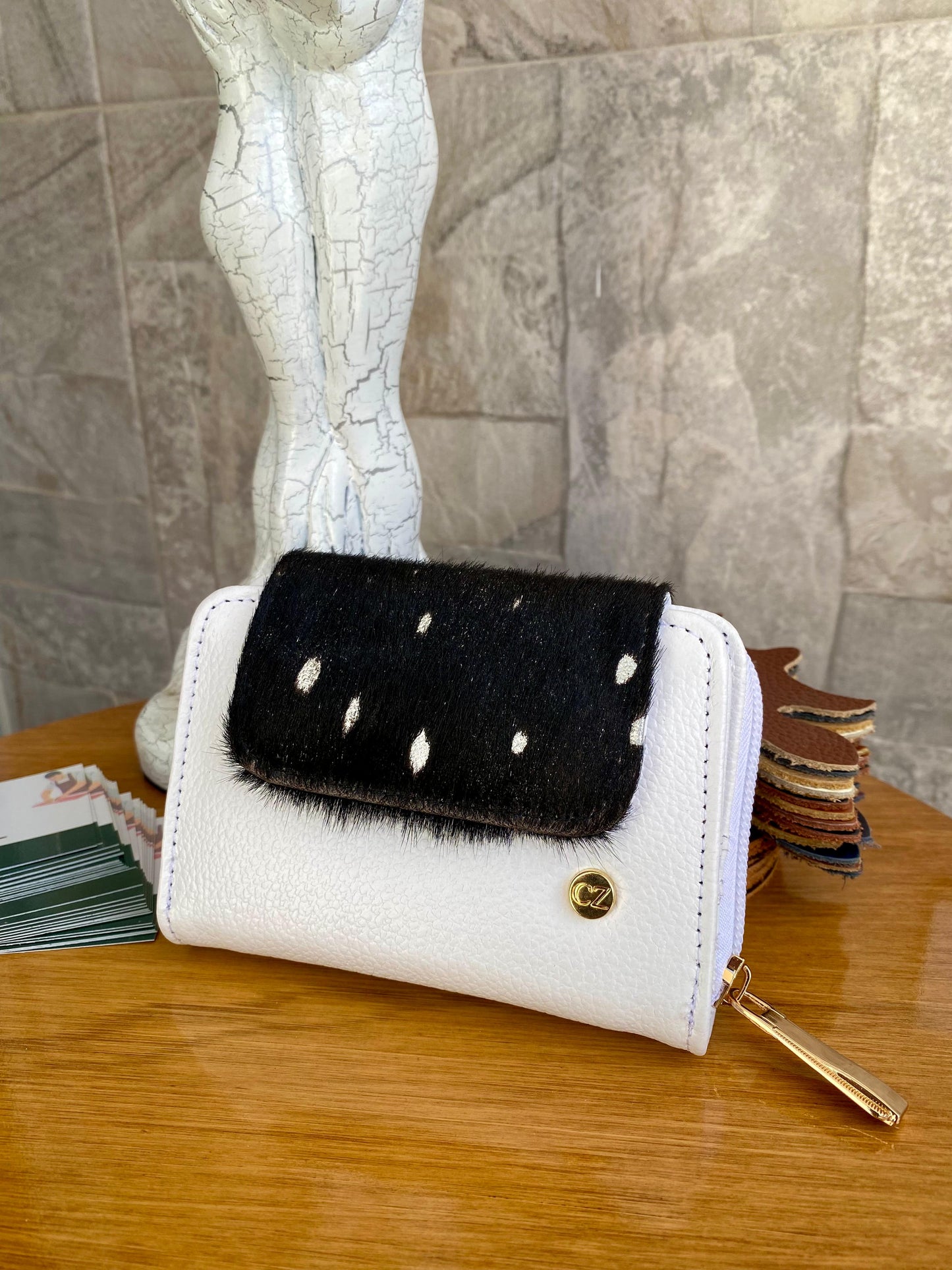 Billetera Bovi II Blanco-Negro pelo