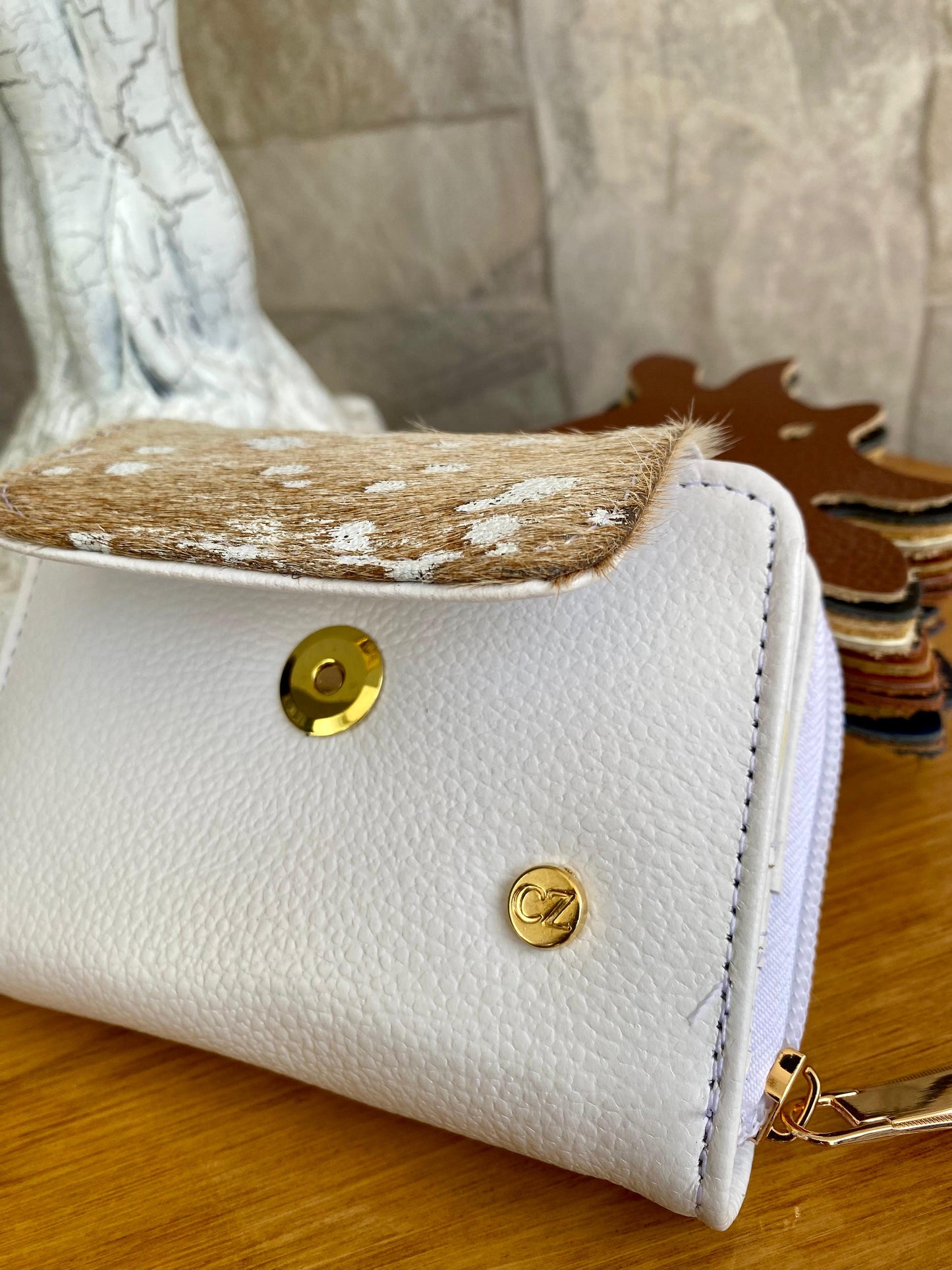 Billetera Bovi III Blanco-Beige pelo