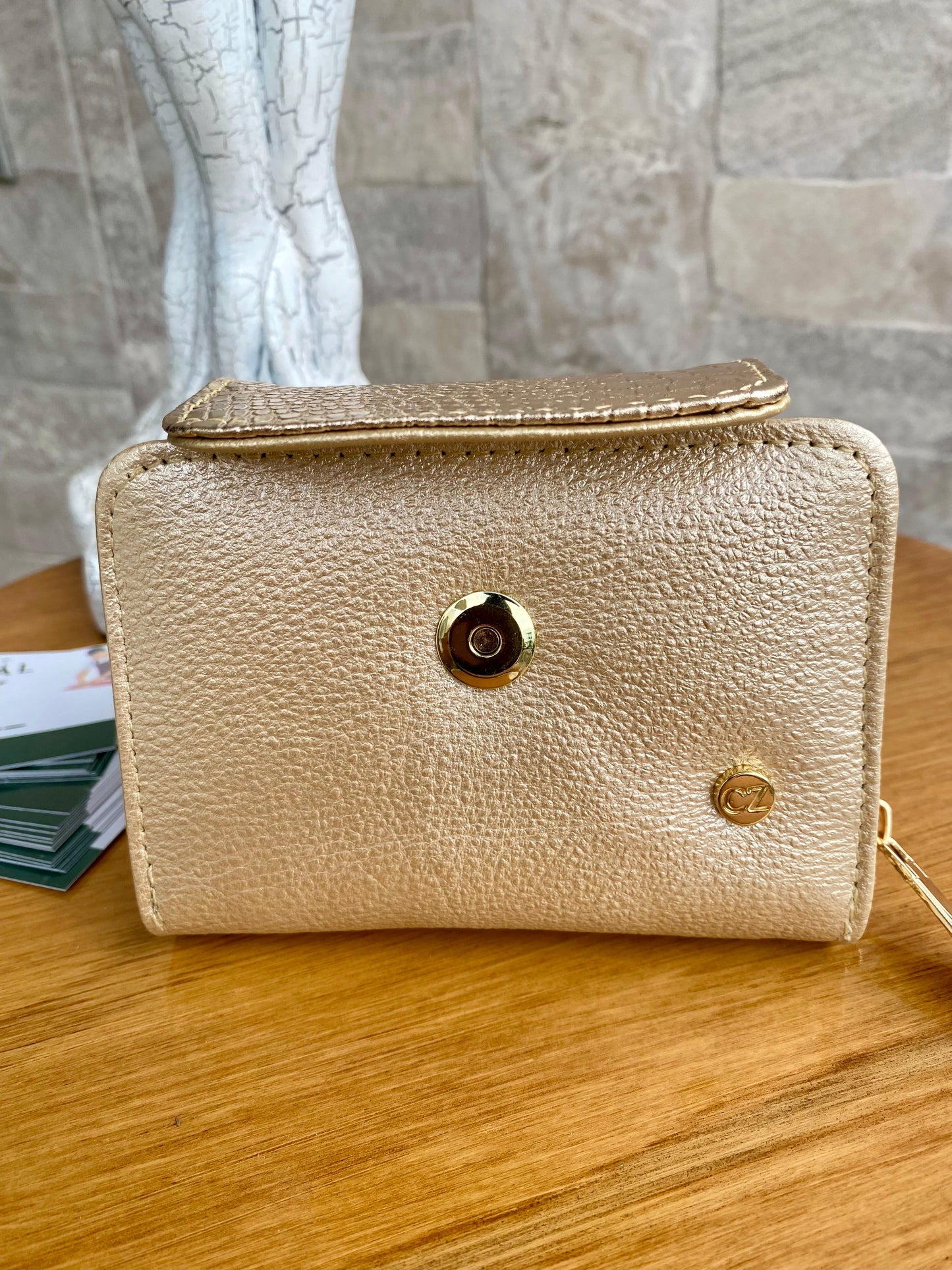 Billetera Verona II Champagñe-textura gold
