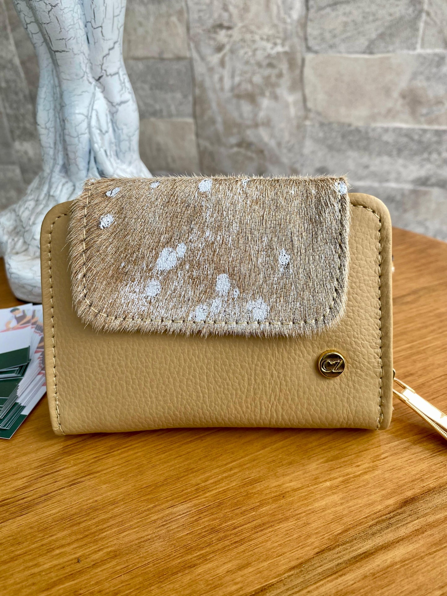 Billetera Bovi VI Maní-Beige pelo