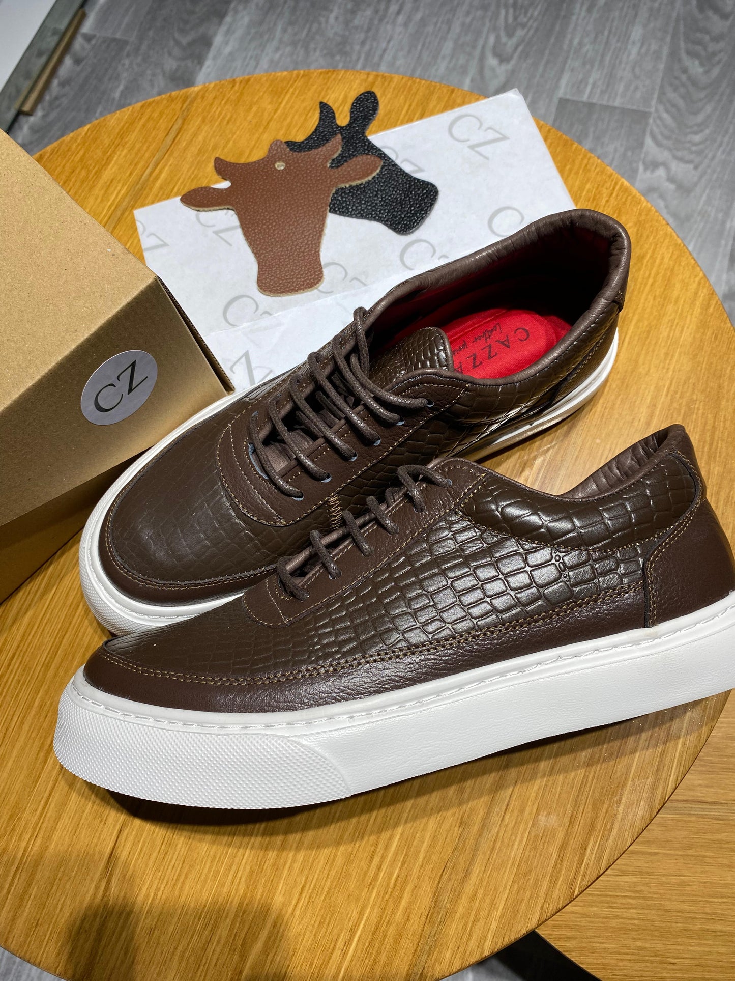 Sneaker Cobra Chocolate